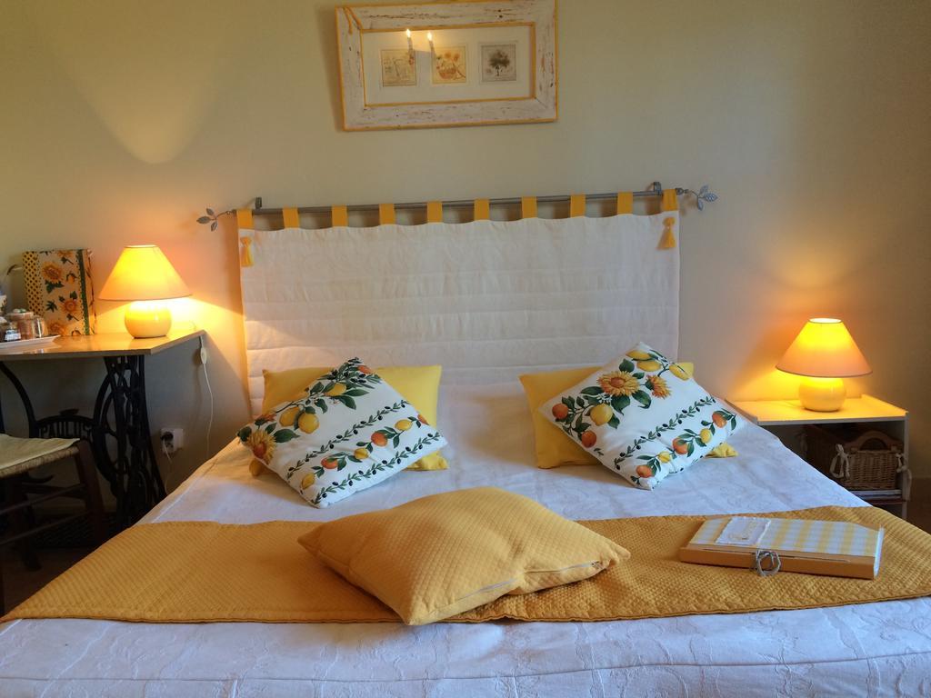 L'Oustaou B&B Piscine & Spa Besse-sur-Issole Exterior photo