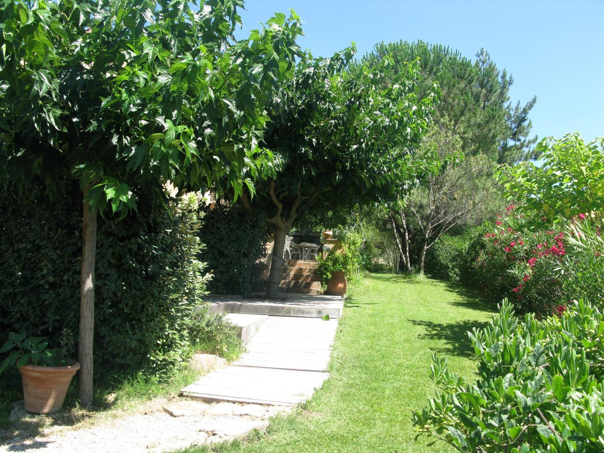 L'Oustaou B&B Piscine & Spa Besse-sur-Issole Exterior photo