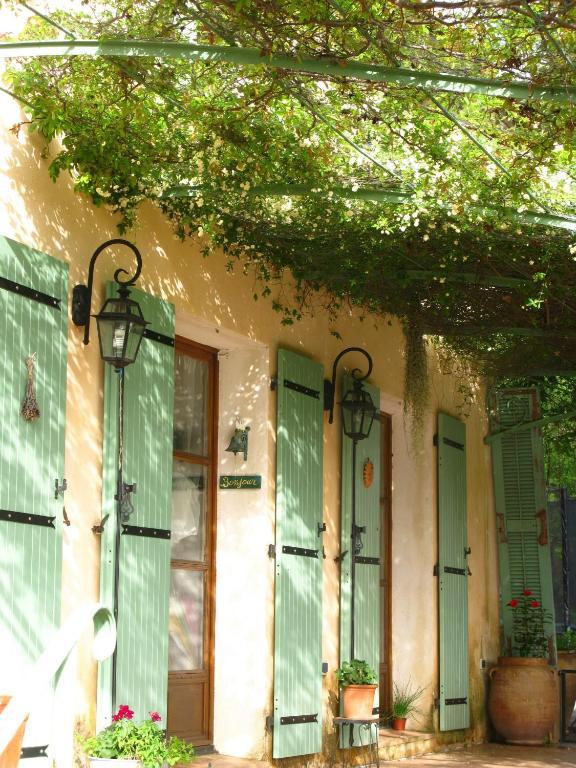 L'Oustaou B&B Piscine & Spa Besse-sur-Issole Exterior photo