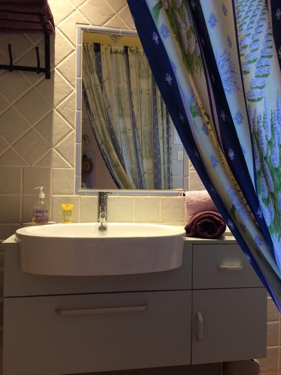 L'Oustaou B&B Piscine & Spa Besse-sur-Issole Exterior photo